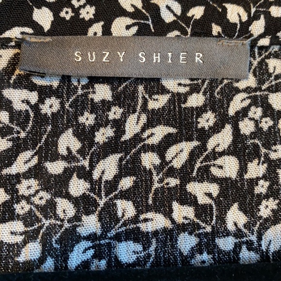 Never worn, size small, in good condition, black and white, short sleeve. - Picture 2 of 3